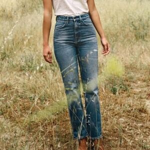 Imogene + Willie 27×28.5 Sophie Weston High Rise Straight Leg Jean 27